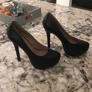 STEVE MADDEN BLACK HEELS